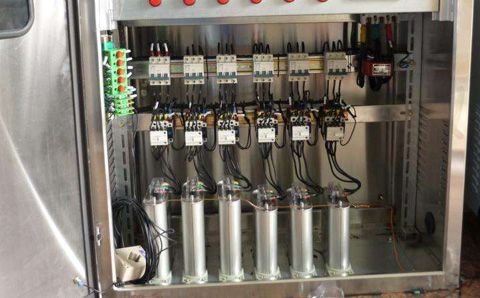 低壓電力電容器爆炸的原因是什么？